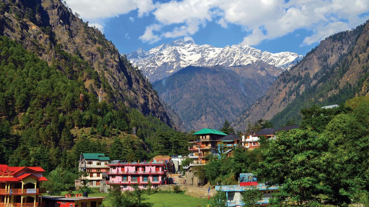 Taxi in Kasol