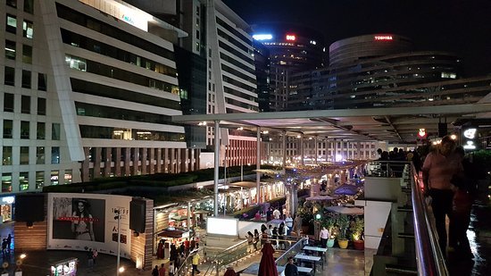 Cyber Hub - Sightseeing Spot in Gurugram