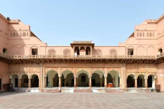Raja Nahar Singh Palace - Sightseeing Spot in Faridabad