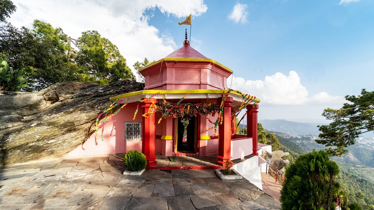 Kasar Devi Temple - Sightseeing Spot in Almora