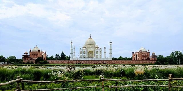 Mehtab Bagh - Sightseeing Spot in Agra