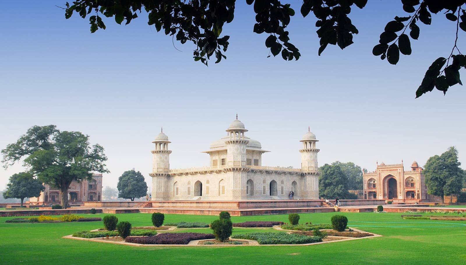 Itimad-ud-Daulah (Baby Taj) - Sightseeing Spot in Agra