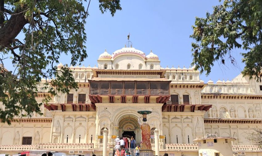 Kanak Bhawan - Sightseeing Spot in Ayodhya