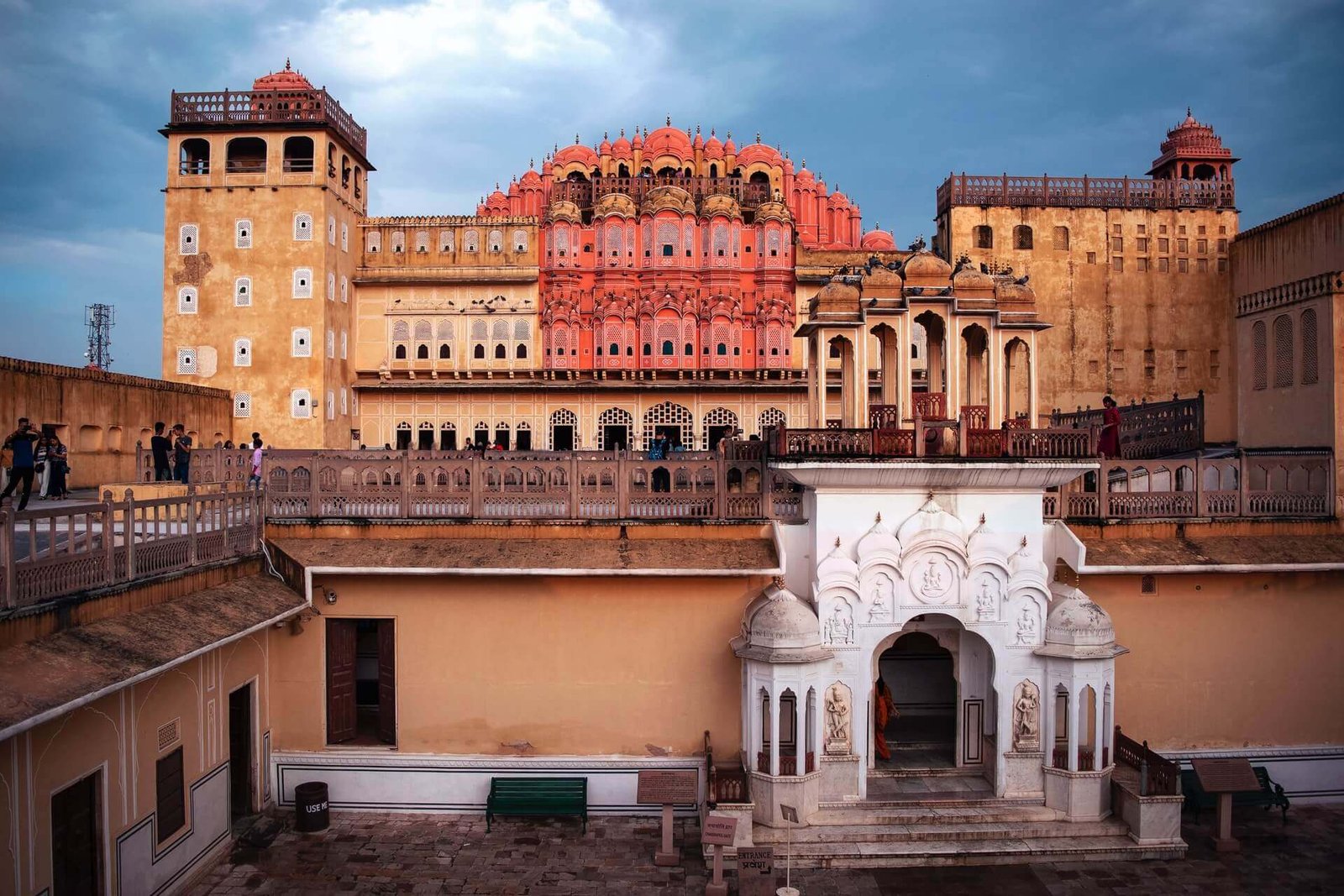Hawa Mahal - Sightseeing Spot in Jaipur