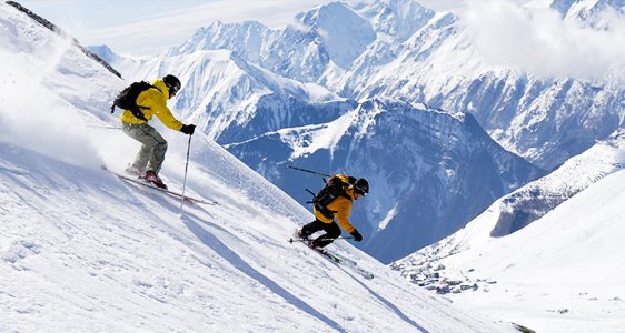 Auli Ski Slopes & Resorts - Sightseeing Spot in Auli